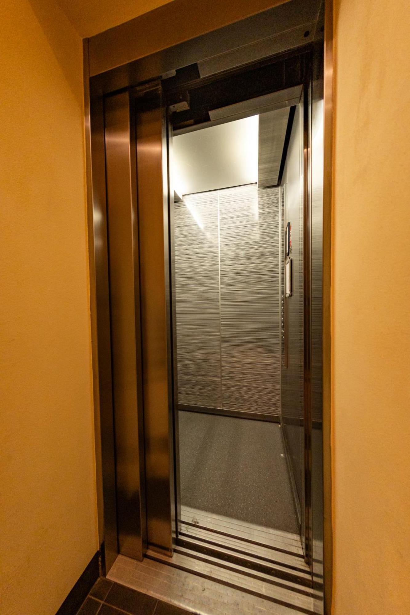 Wenceslas Square Apartment ปราก ภายนอก รูปภาพ